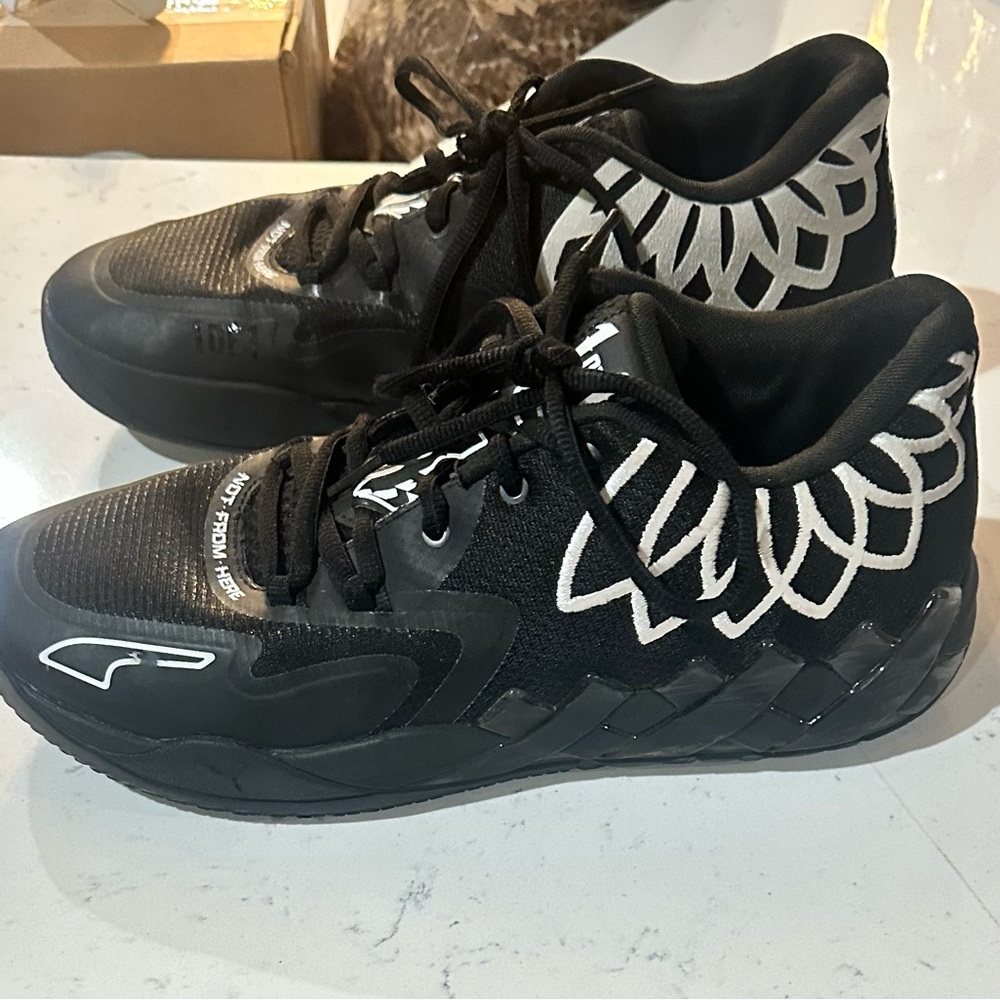 Puma LaMelo Ball MB .01 Lo Basketball shoes